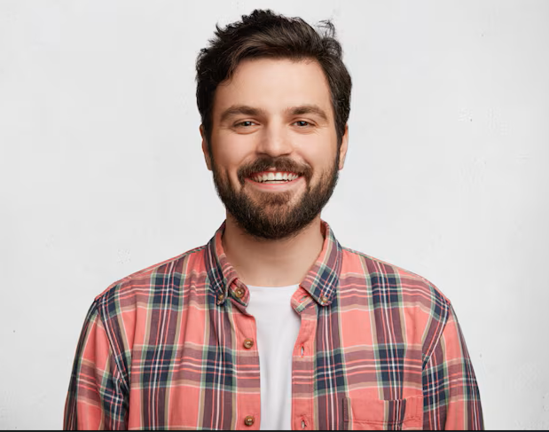 م. أحمد سالم | مدير تطوير الأعمال